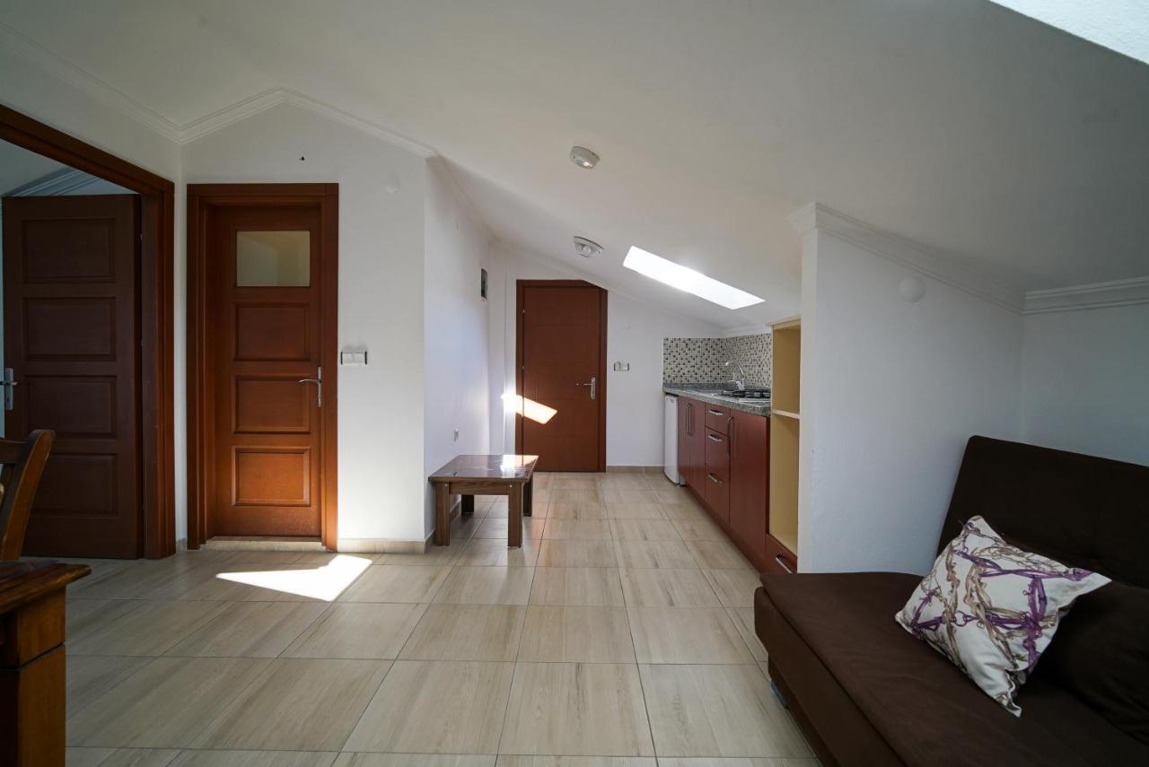 Aparthotel Isik 2*